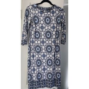 A Pea in the pod - 3/4 sleeve shift dress maternity - Mosaic Blue/ White - Small